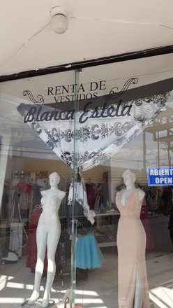 Renta de Vestidos Blanca Estela: opiniones, fotos, número de teléfono y  dirección de Ropa y calzado (San Luis Potosí) 