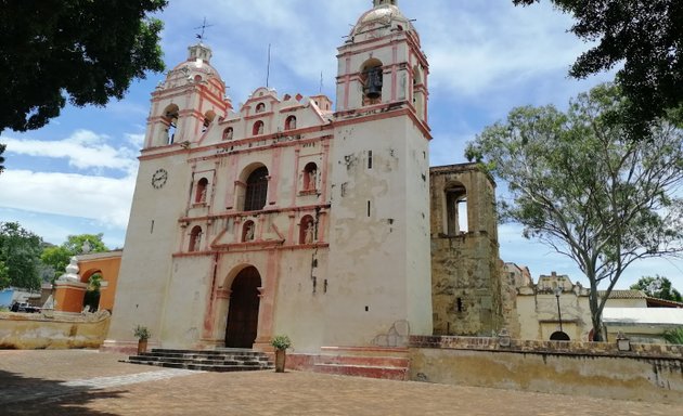 Templos, catedrales, iglesias cerca en Oaxaca ()